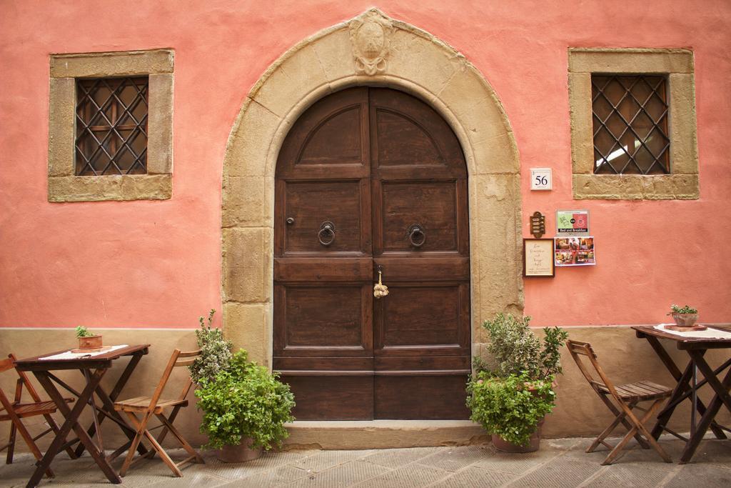 Апартаменты La Finestra Sul Borgo Dimora Storica Латерина Экстерьер фото