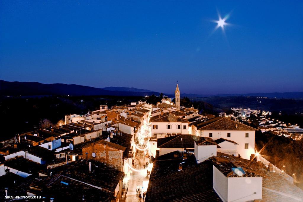 Апартаменты La Finestra Sul Borgo Dimora Storica Латерина Экстерьер фото